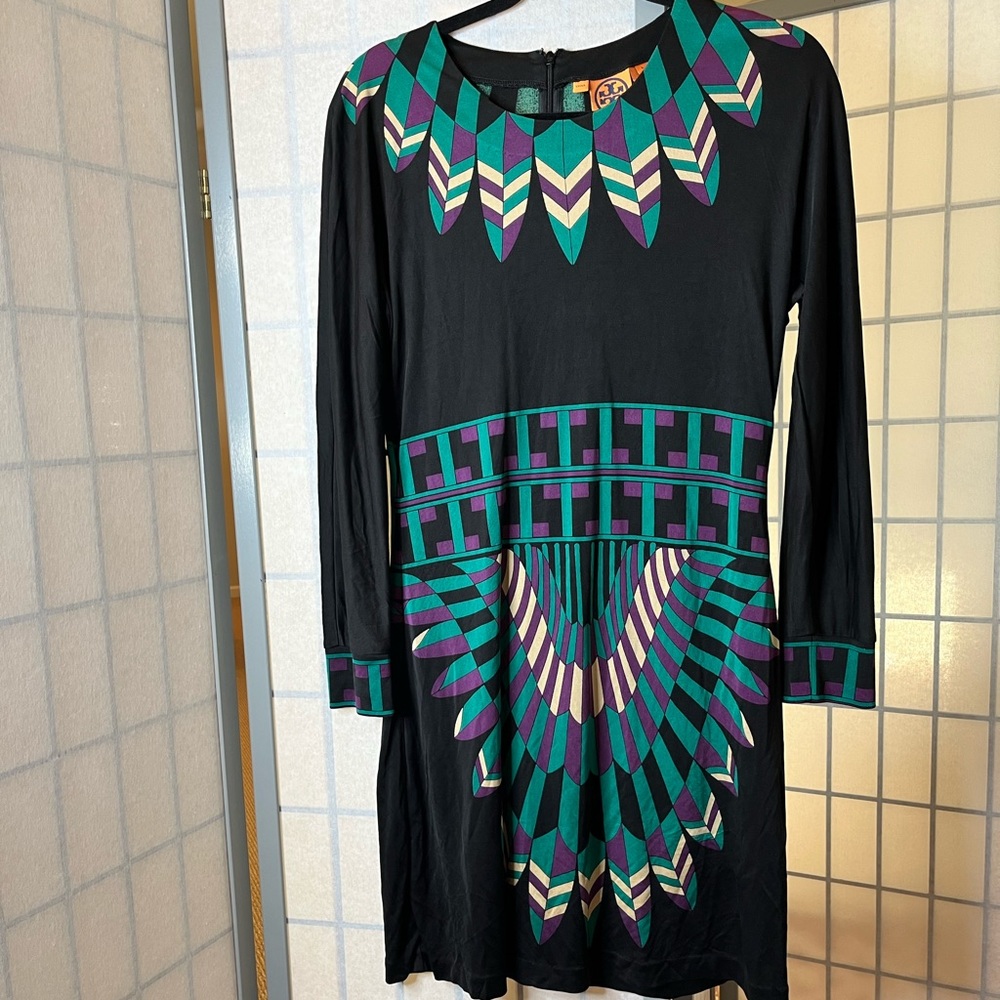 Tory Burch jersey dress in black with pretty colors and design